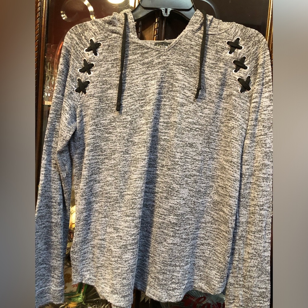 Derek Heart Gray and Black hooded Top